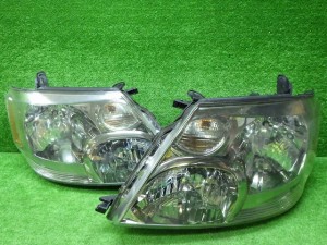 トヨタ　10系　アルファード　前期　ヘッドライト　左右　HID　58-2　3　240304024