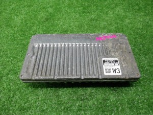 トヨタ　NCP145　ポルテ　89661-52W30　エンジンコンピューター　ECU　240106026