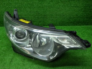 トヨタ　50系　エスティマ　前期　右ヘッドライト　HID　28-192　70　240301032