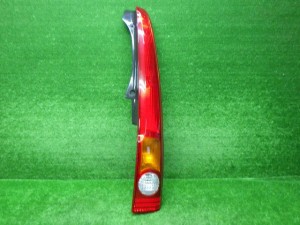 ダイハツ　L150S　L160S　ムーヴ　右テールレンズ　4962　240611032