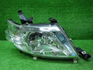 日産 C25 NC25 セレナ 前期 右ヘッドライト キセノン HID 100-24859 240417033