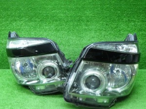 ジャンク トヨタ 70系 ヴォクシー 前期 ヘッドライト左右 HID 28-203 V9 240430035