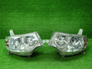 ダイハツ L375S L385S タントカスタム ヘッドライト左右 HID 100-51944 240418037