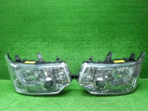 ミツビシ CV系 デリカD5 前期 ヘッドライト左右 HID 100-87918 240412038