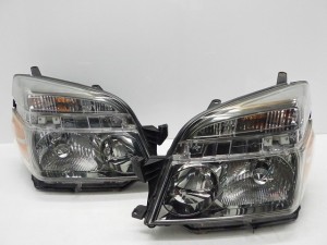 ★コーティング　AZR60/65　ヴォクシー　後期　ヘッドライト　左右　HID　28-183　V6　230926040