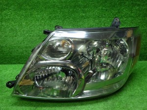 トヨタ　10系　アルファード　前期　左ヘッドライト　HID　58-2　3　240305040