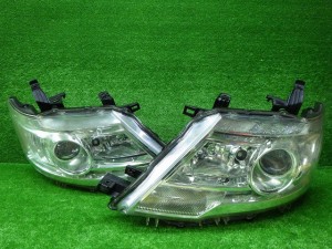 日産　C25NC25　セレナ　後期　ヘッドライト左右　キセノン　HID　100-24921　240515041