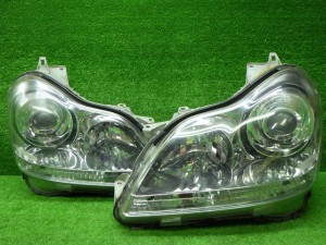 トヨタ　18系　マジェスタ　前期　ヘッドライト　左右　HID　30-315　H　240215043