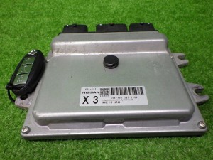 日産　B30　ラフェスタ　エンジンコンピューター　ECU　240210048