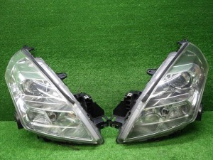 マツダ　LY3P　MPV　前期　ヘッドライト　左右　HID　P5620　ネ　231205050