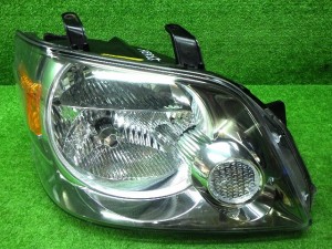 トヨタ AZR60/65 ノア 前期 右ヘッドライト HID 28-152 B1 240410051