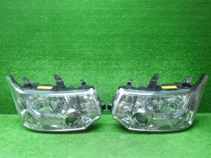 ミツビシ　CV系　デリカD5　前期　ヘッドライト　左右　HID　100-87918　240422053