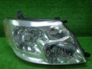 トヨタ　10系　アルファード　前期　右ヘッドライト　HID　58-2　2　240201055