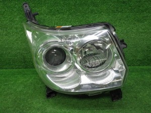 ダイハツ L175S L185S ムーヴカスタム 右ヘッドライト HID 100-51990 後期 230825056