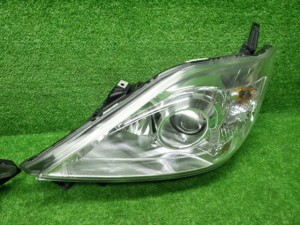 マツダ　CREW　プレマシー　前期　ヘッドライト　左右　セット　HID　P7137　刻印タ　230214061