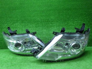 日産　C25　NC25　セレナ　後期　ヘッドライト左右　キセノン　HID　100-24921　240402068