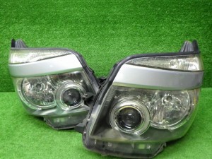 トヨタ 70系 ヴォクシー 前期 ヘッドライト左右 ハロゲン 28-202 V7 240415076