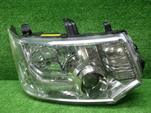 ミツビシ　CV系　デリカD5　前期　右ヘッドライト　HID　100-87918　240115078