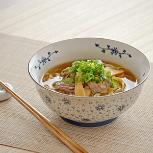 花ちらし　（麺鉢）ラーメン丼 ラーメン どんぶり 中華鉢 大鉢 和食器 丼ぶり 丼 ラーメン鉢 盛鉢 めん鉢 食器 おしゃれ かわいい カフェ