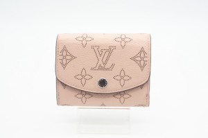 ☆安心の3大保証☆ ABランク ≪LOUIS VUITTON ルイ ヴィトン /三つ折り財布≫ M67499 マヒナ ポルトフォイユ イリス XS マグノリア ピン