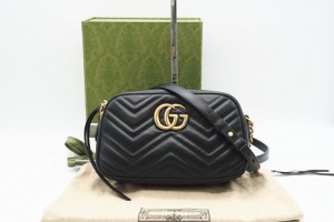 ☆安心の3大保証☆ Aランク ≪GUCCI グッチ/ショルダーバッグ≫ 447632 GGマーモント キルティング スモール レザー ブラック 美品 送料