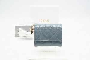 ☆安心の3大保証☆ Aランク ≪Christian Dior クリスチャン ディオール/三つ折り財布≫ S0181OVRB カナージュ LADY DIOR ロータスウォレ