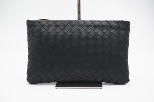 ☆安心の3大保証☆ Aランク ≪BOTTEGA VENETA ボッテガ ヴェネタ/クラッチバッグ≫ 608232 イントレチャート レザー ブラック 極美品 送