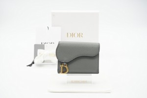 dior 三つ折り 財布の通販｜au PAY マーケット