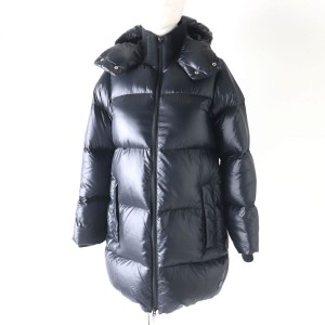 美品★正規品 HELLY HANSEN ヘリーハンセン HOW11562 フード・ロゴワッペン付き ZIP UP ダウンコート ブラック M　