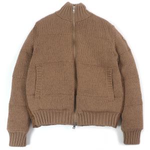 美品★MONCLER 切替 ダウン×ニット ダウンベスト ワッペン付 S 美品☆MONCLER 切替 ダウン×ニット ダウンベスト ワッペン付 S