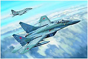 トランペッター 1/32 MiG-29C ファルクラムC型 戦闘機 プラモデル 03224(中古品)