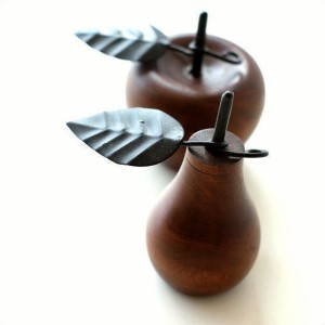 洋ナシ リンゴ 木製 置物 オブジェ インテリア 洋なし りんご デザイン 置き物 木 天然木 マンゴーウッドのオブジェ 2タイプ