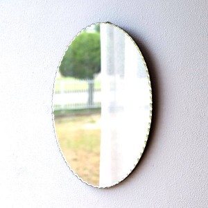鏡 壁掛けミラー おしゃれ ウォールミラー 楕円 丸 シンプル かわいい 玄関 トイレ オーバルミラー フリル