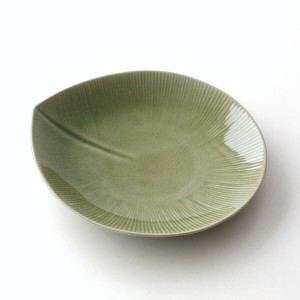 お皿 パスタ皿 プレート リーフ 陶器 おしゃれ かわいい 和食器 笹の葉 和モダン デザイン ナチュラル リーフパスタ皿