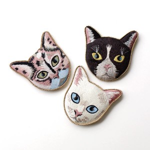 鏡 おしゃれ ハンドミラー コンパクトミラー 手鏡 小さい ビーズ刺繍 ミニ 大人 ネコ 猫 ねこ 小物 キャット刺繍ミラー 3タイプ