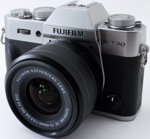 フジフイルム ミラーレス FUJIFILM X-T30 レンズキット シルバー Wi-Fi＆Bluetooth搭載 SDカード付き 届いてすぐに使える