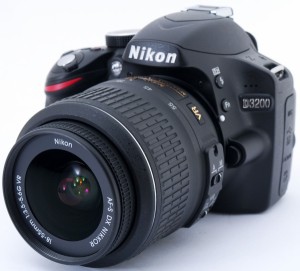 ニコン デジタル一眼 Nikon D3200 レンズキット 中古 スマホに送れる Wi-Fi機能SDカード付き 届いてすぐに使える