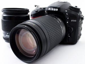 ニコン デジタル一眼 Nikon D7200 ダブルズーム 中古 Wi-Fi搭載 新品SDカード付き 届いてすぐに使える