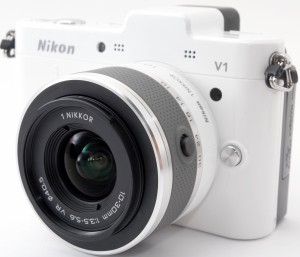 ニコン ミラーレス Nikon 1 V1 レンズキット ホワイト 中古 新品SDカード付き 届いてすぐに使える
