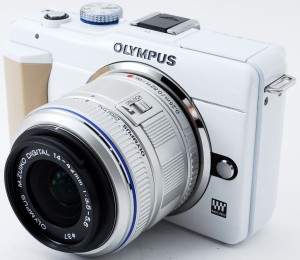 オリンパス ミラーレス OLYMPUS E-PL1s レンズキット ホワイト 中古 スマホに送れる Wi-Fi機能SDカード付き 届いてすぐに使える