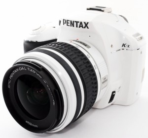 ペンタックス デジタル一眼 PENTAX K-X ホワイト レンズキット 中古 新品SDカード付き 届いてすぐに使える