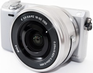 ソニー ミラーレス SONY α NEX-5R レンズキット シルバー 中古 Wi-Fi搭載 新品SDカード付き 届いてすぐに使える