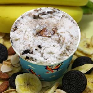 カップアイス アイスクリーム ジェラート チャッキーモンキー ほのかに香るバナナのアイスクリームにオレオクッキー チョコレート ナッツ