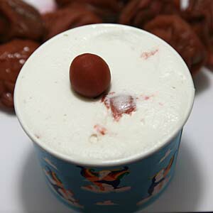 カップアイス アイスクリーム ジェラート うめぼしのジェラート うめアイス 梅干しの酸っぱさがアイスに溶け込む 梅ジャムの香り 日本代