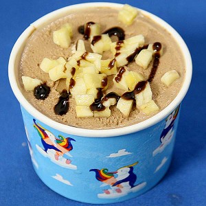 カップアイス アイスクリーム ジェラート チョコレートバナナアイスクリーム チョコとバナナとアイスクリームは絶妙の南国トリオです 魁