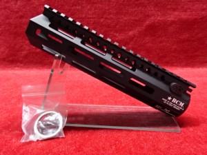 《3%OFFクーポン有》ANGRY GUN M4/M16シリーズ対応　BCM MCMRタイプ 8インチ M-LOK ハンドガード　次世代/スタンダード/KSC/VFC　対応