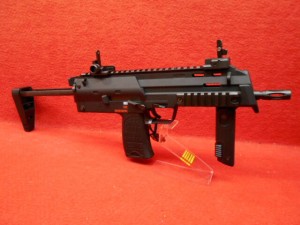 東京マルイ 18歳以上用 電動コンパクトマシンガン MP7A1