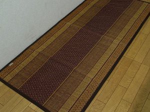 イケヒコ・コーポレーション 純国産 い草の廊下敷き 『DXランクス総色』 ワイン 約80×340cm(裏:不織布)