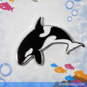 シャチ グッズ ピンバッジ おしゃれ アクセサリー 水族館グッズ かなる ピンズ オルカ【メール便発送可】まんぼう屋ドットコム