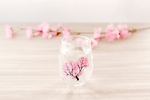  温度で楽しむ・丸モ高木陶器・桜が満開冷感桜 冷感花火フリーグラス フリーグラスバレンタイン　ハイボール カクテルグラス母の日 父の